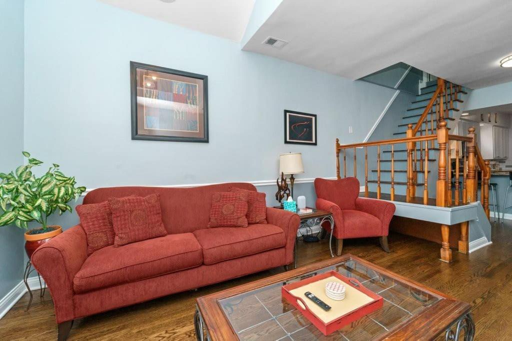Cozy, Top-Floor 3Br Loft With Balcony In West Town シカゴ エクステリア 写真