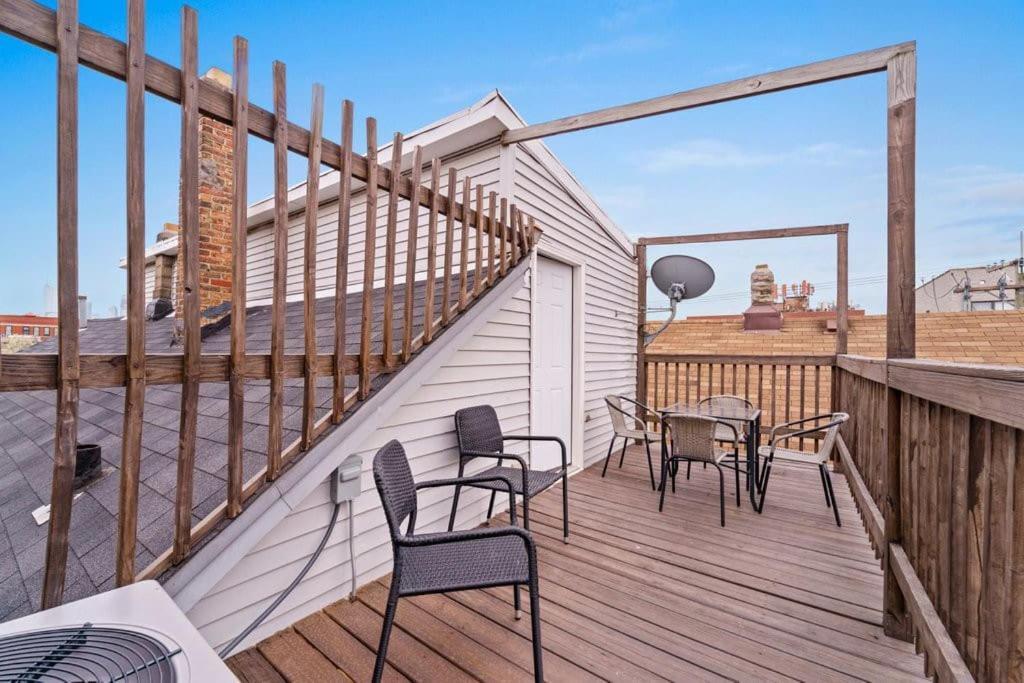 Cozy, Top-Floor 3Br Loft With Balcony In West Town シカゴ エクステリア 写真
